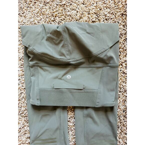 Lululemon Rogue Renegade SHR Tight 25", 2 - Picture 3 of 10